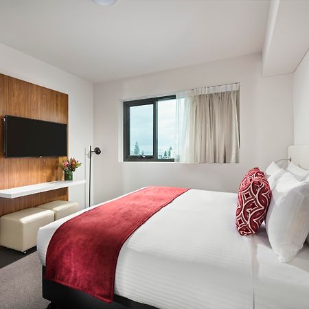 Ramada By Wyndham Vetroblu Scarborough Beach Пърт Екстериор снимка