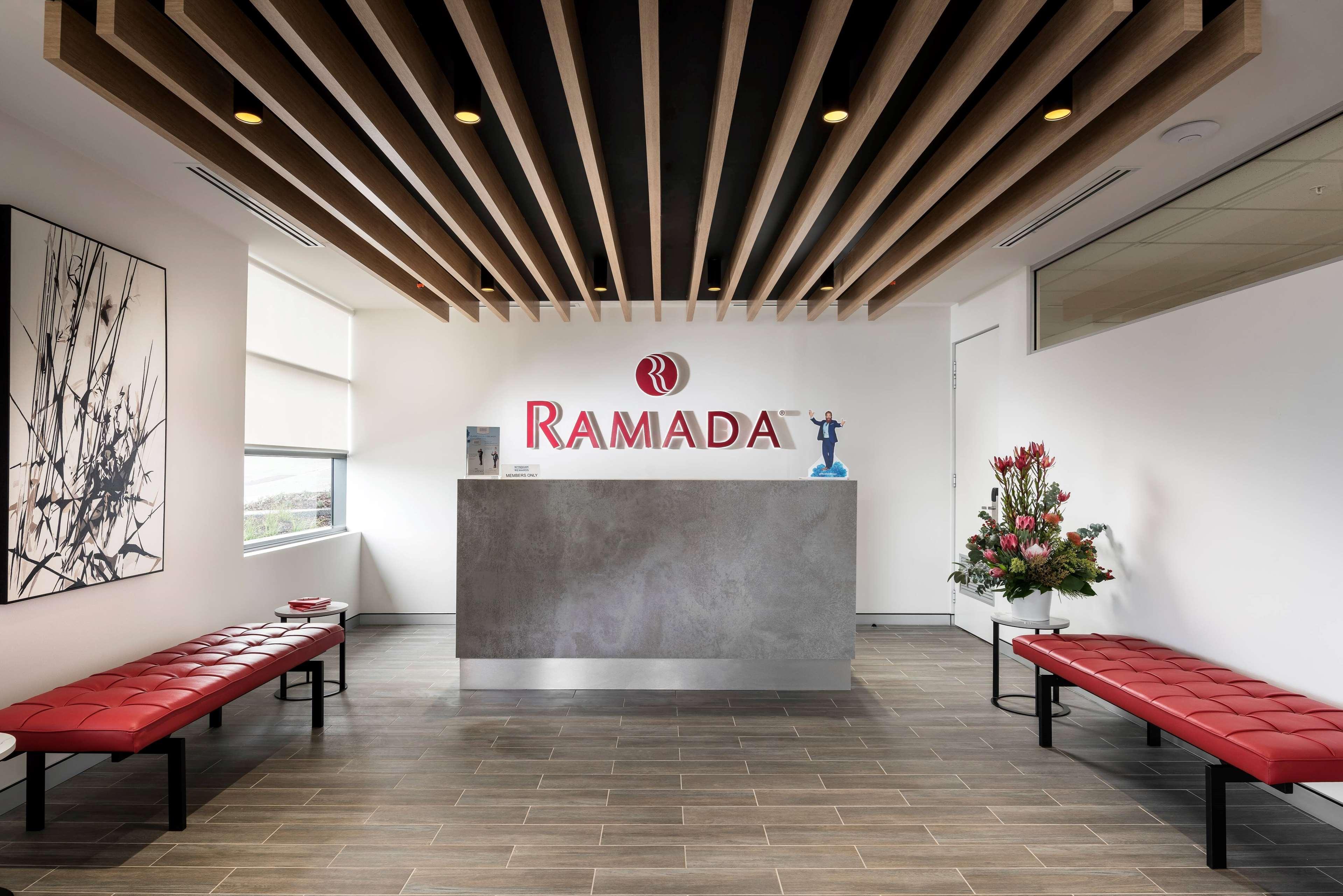 Ramada By Wyndham Vetroblu Scarborough Beach Пърт Екстериор снимка