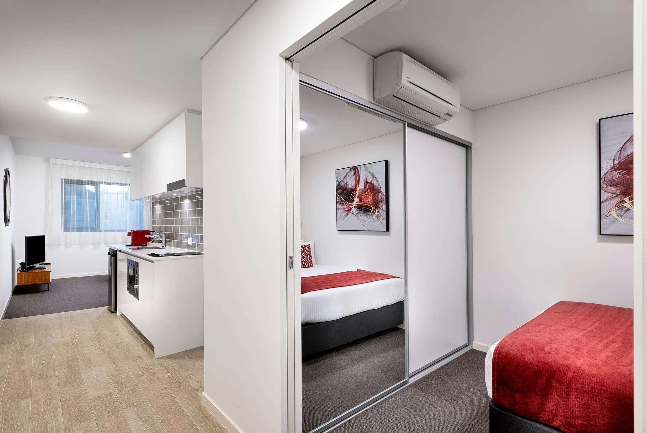 Ramada By Wyndham Vetroblu Scarborough Beach Пърт Екстериор снимка
