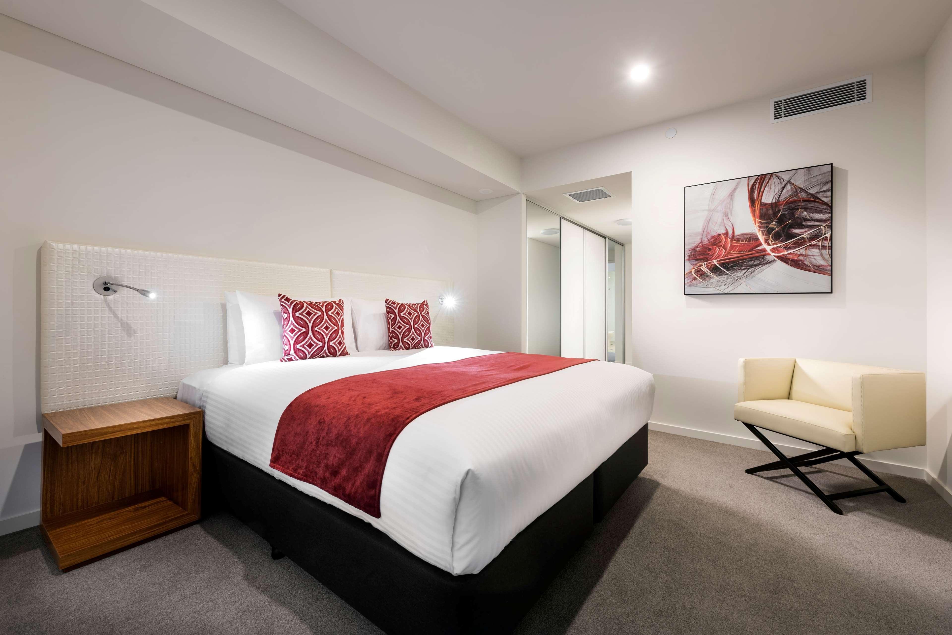 Ramada By Wyndham Vetroblu Scarborough Beach Пърт Екстериор снимка