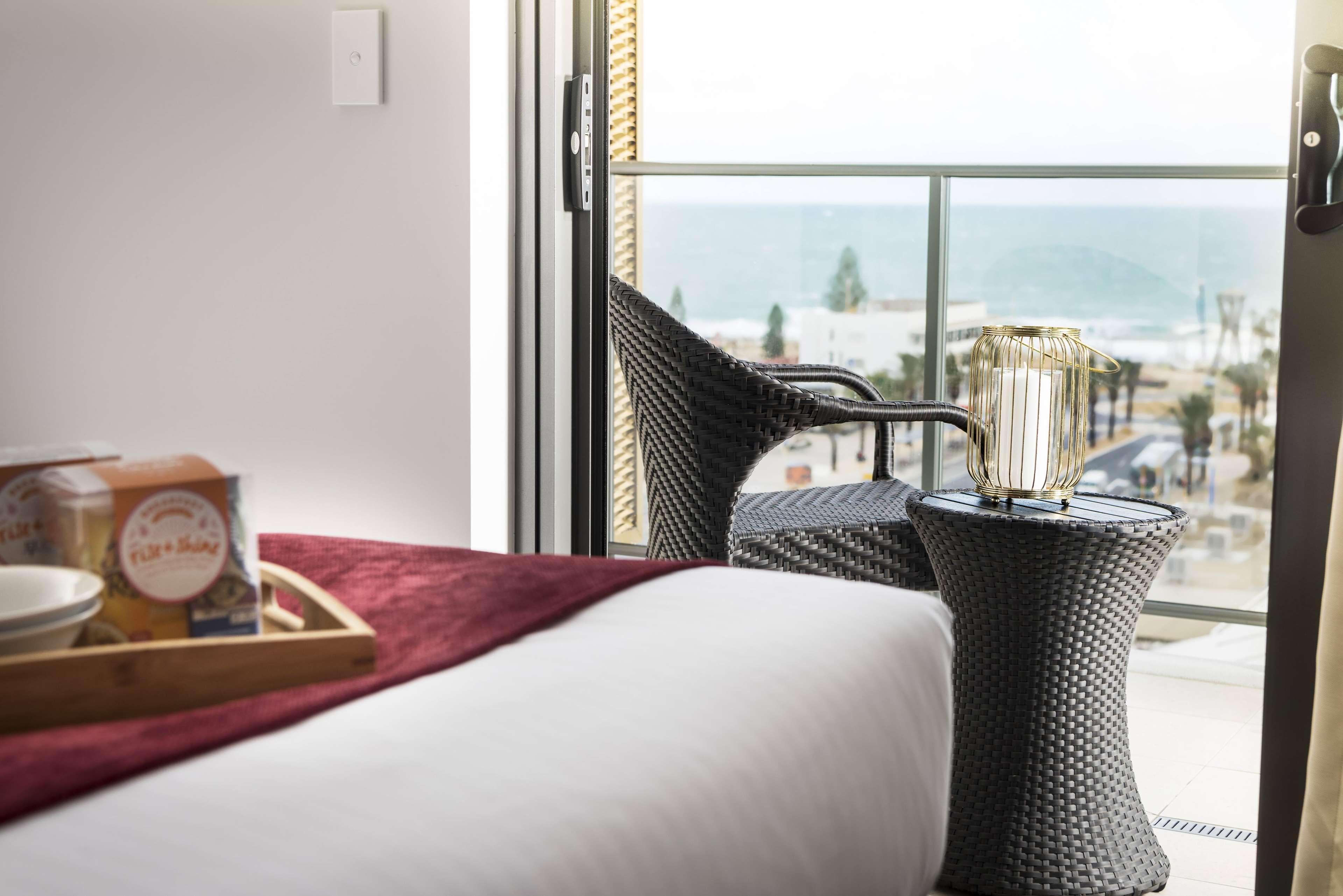 Ramada By Wyndham Vetroblu Scarborough Beach Пърт Екстериор снимка