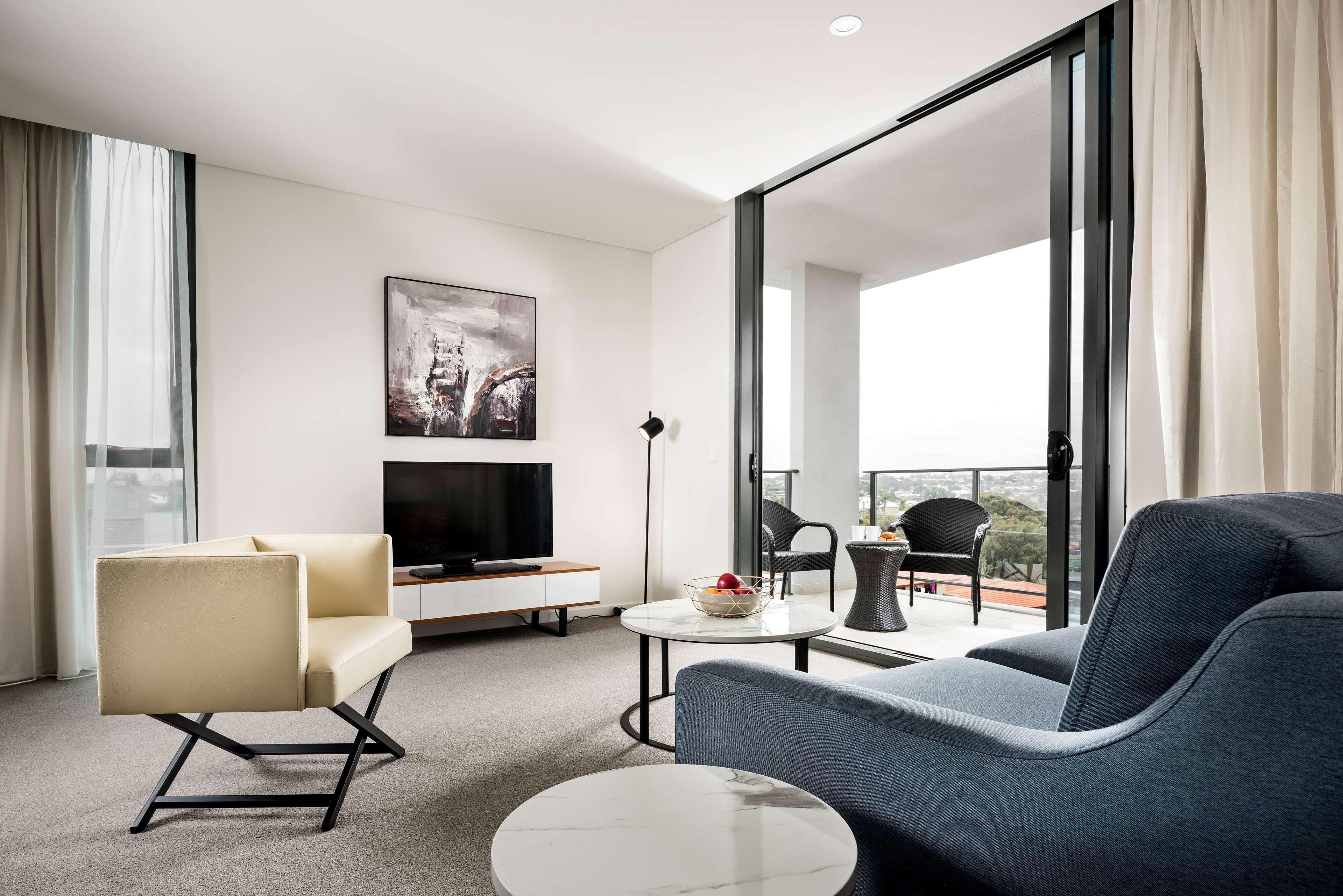 Ramada By Wyndham Vetroblu Scarborough Beach Пърт Екстериор снимка