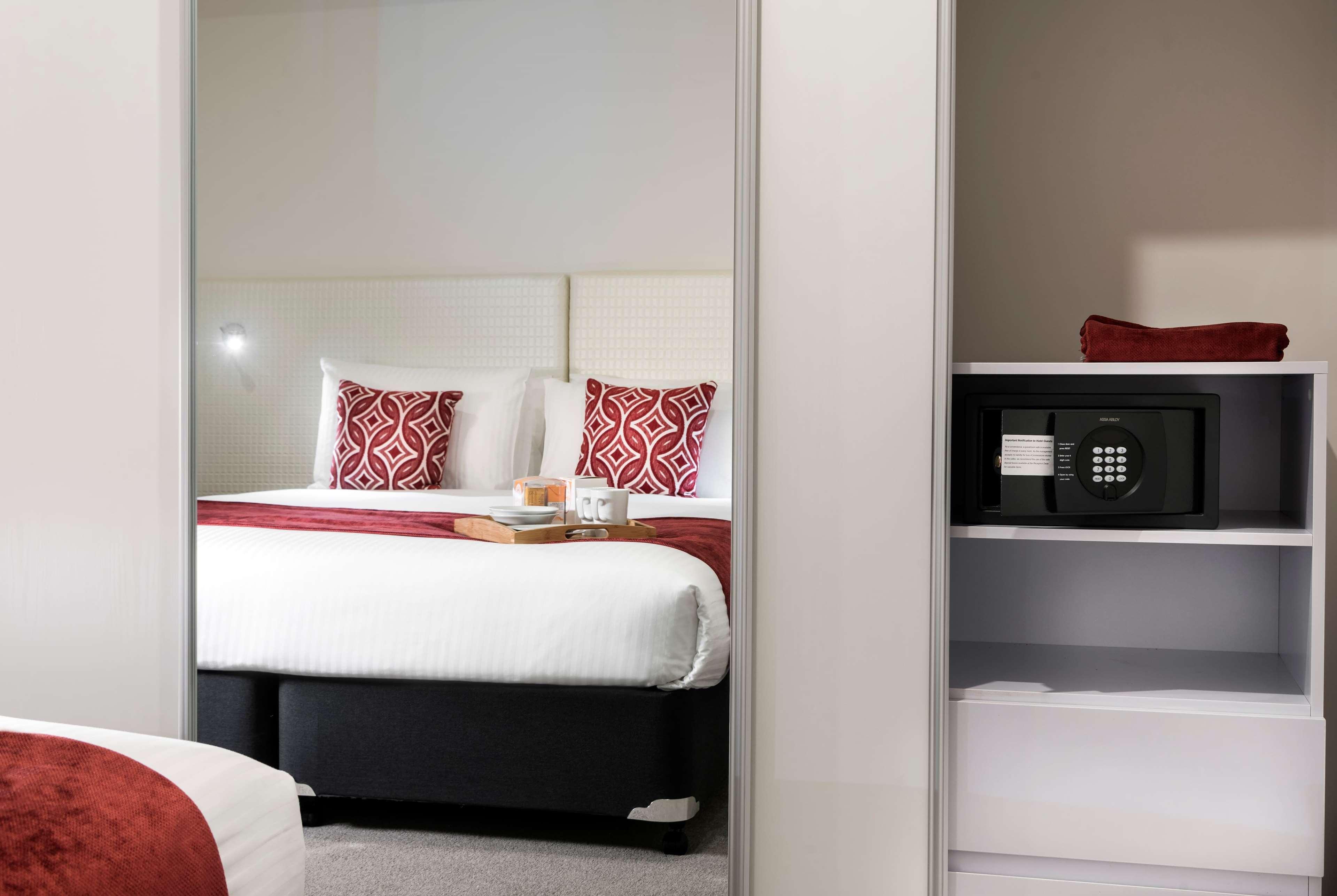 Ramada By Wyndham Vetroblu Scarborough Beach Пърт Екстериор снимка