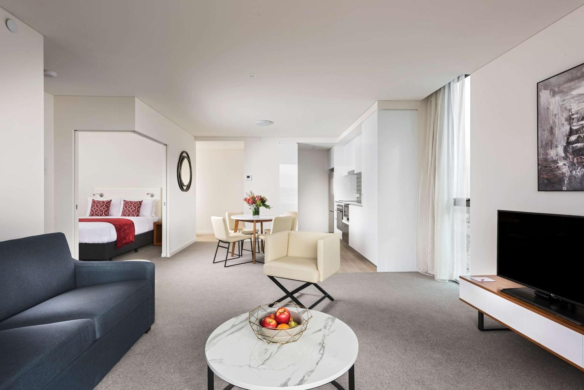 Ramada By Wyndham Vetroblu Scarborough Beach Пърт Екстериор снимка
