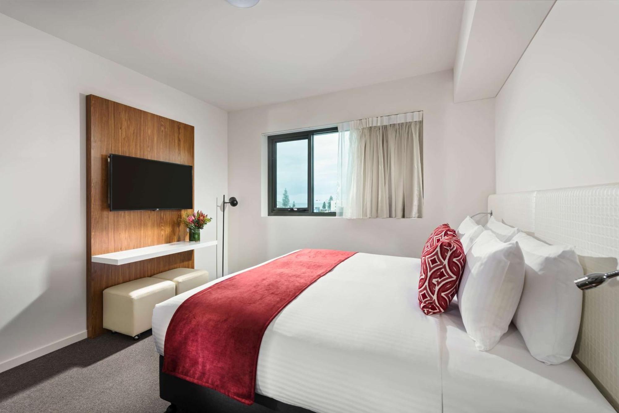 Ramada By Wyndham Vetroblu Scarborough Beach Пърт Екстериор снимка