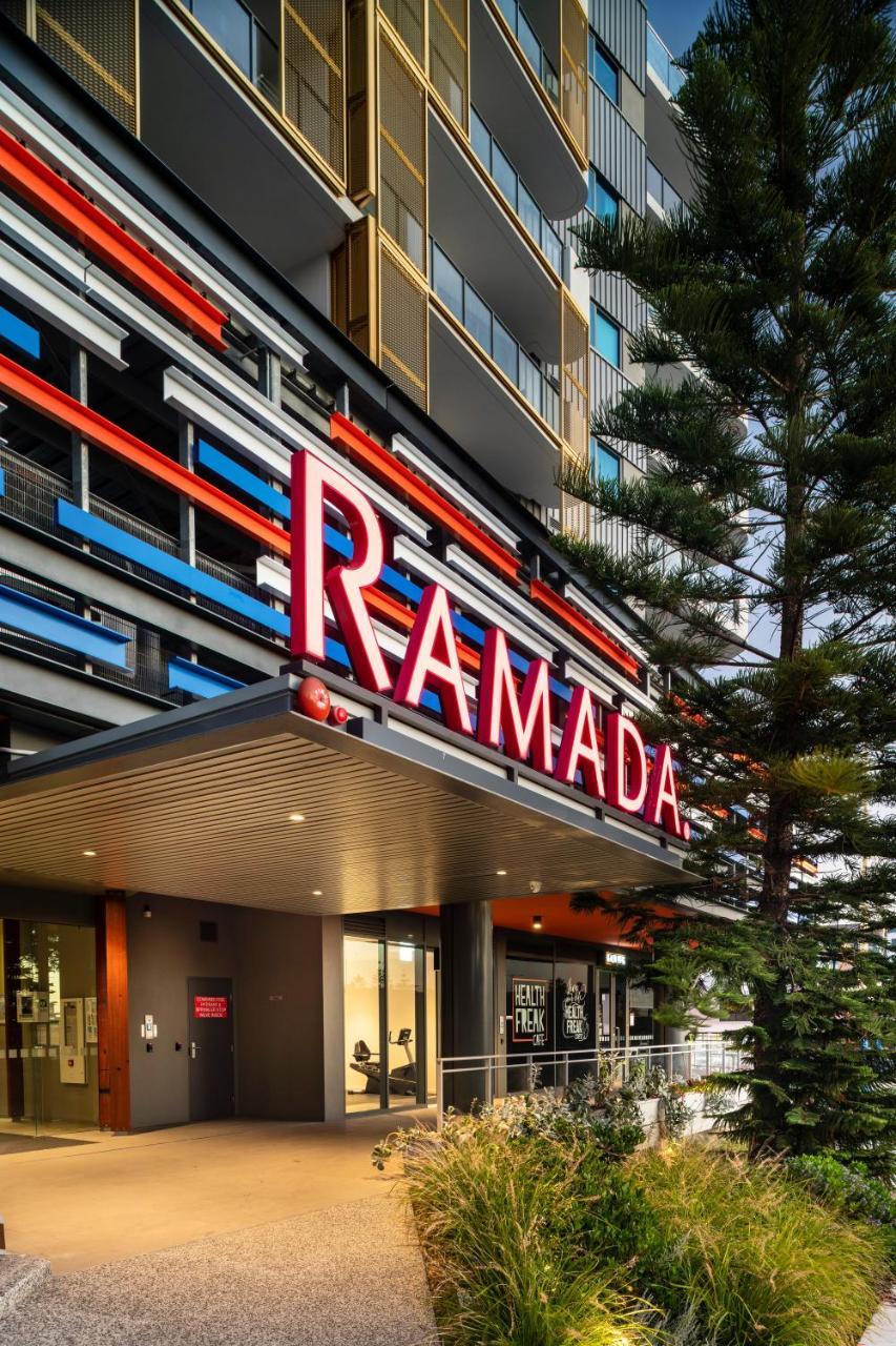 Ramada By Wyndham Vetroblu Scarborough Beach Пърт Екстериор снимка